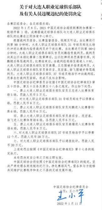 在这些奇妙的设计以后，导演又别开生面，舍生忘死地做了另外一种年夜胆测验考试反飞腾。